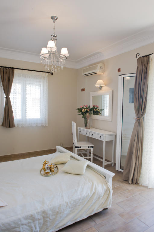 Le Torri Villas By Nidri Holiday Villas Room photo